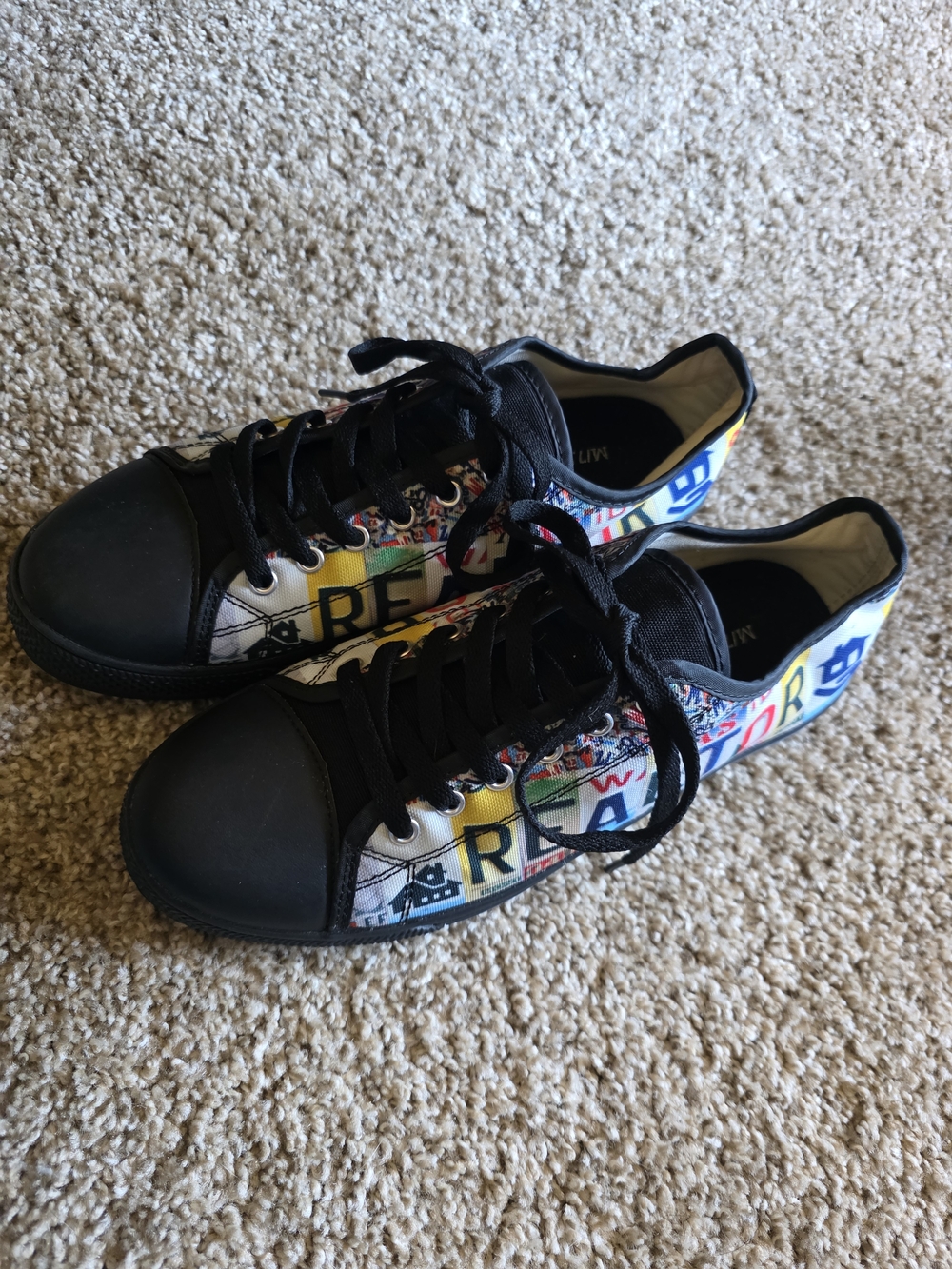 Unisex Multicolor Graphic Low-Top Sneakers - Black Trim